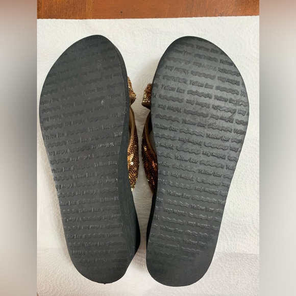 Yellow Box Flip Flops Thongs Sandals - Picture 4 of 13